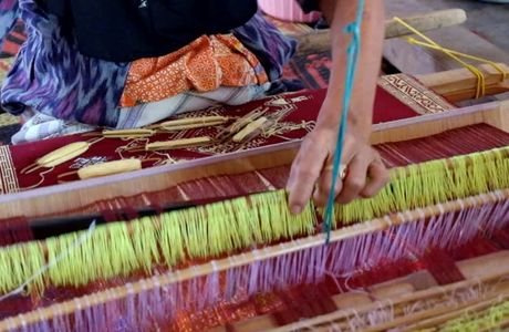 Teenjok Weaving Cloth Villages