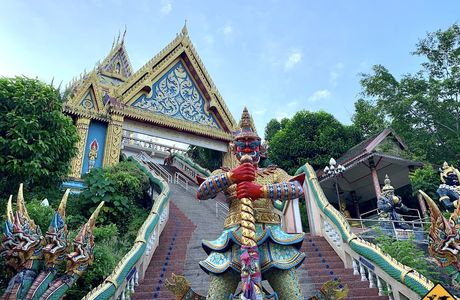 Wat Khao Khanthamat