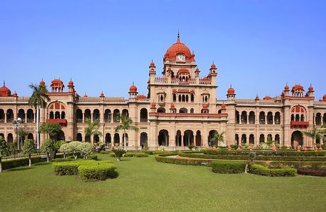 Khalsa College