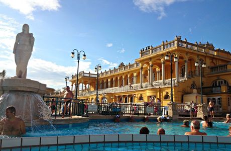 Dunaföldvári Lido and Medical Bath
