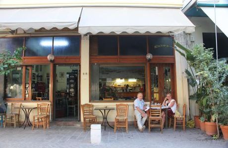 CoME Cafe Bar