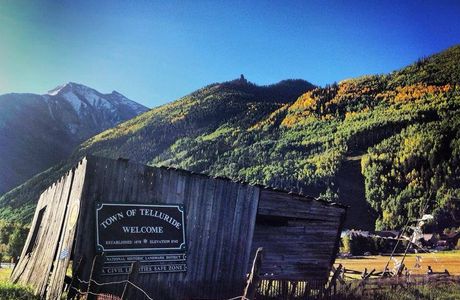 Gold Mountain Gallery