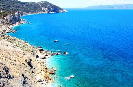 Kastro Beach