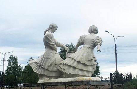 Sculpture Two Sisters
