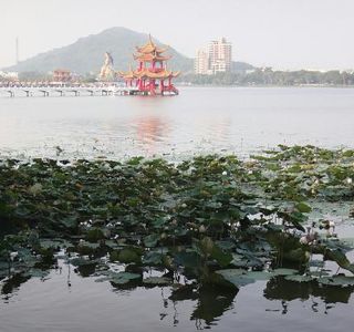 Lianchi (Lotus) Lake