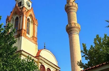 Saatli Cami