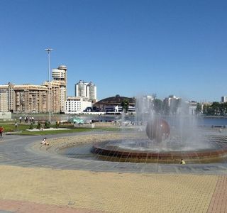 Oktyabrskaya Square