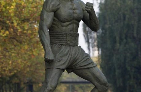 Jean-Claude Van Damme Statue