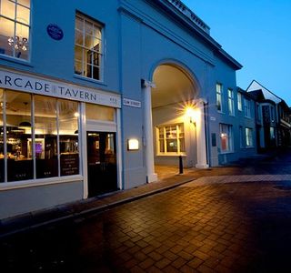 Arcade Street Tavern
