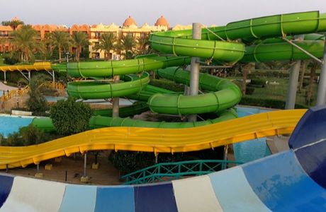 PrimaSol Titanic Aquapark