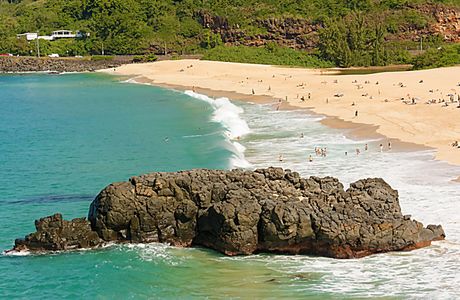 Mau'umae Beach