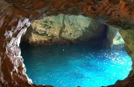 La Cueva Water park