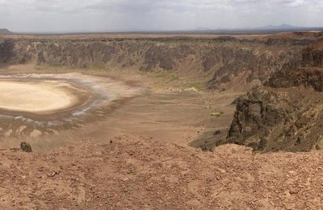 Al Wahbah crater