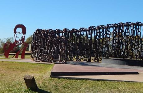 Monumento Batalla Vuelta de Obligado