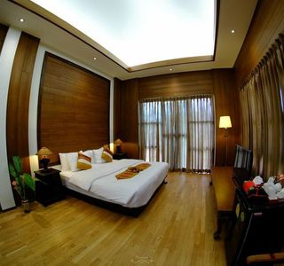 Risasinee Spa