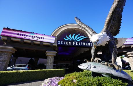 Seven Feathers Casino Resort