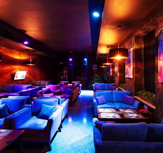 Smoking Rooms Lounge Bar