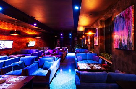 Smoking Rooms Lounge Bar