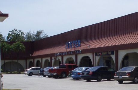 Joeten Shopping Center