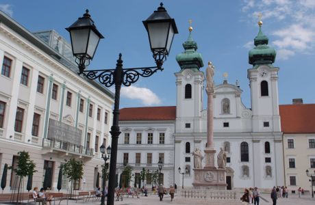 Váczy Péter Collection