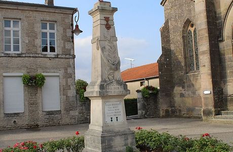 Monument au rebouteux Pierrounet