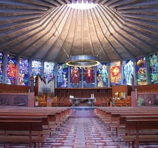 Iglesia La Porciuncula (la Iglesia de Cristal)