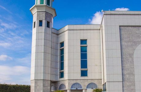 Baitul Futuh Mosque