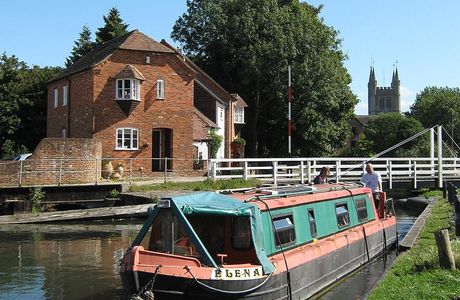 The Canal Bar