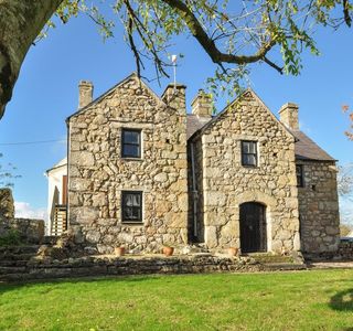 Wellmans Club. Llangefni