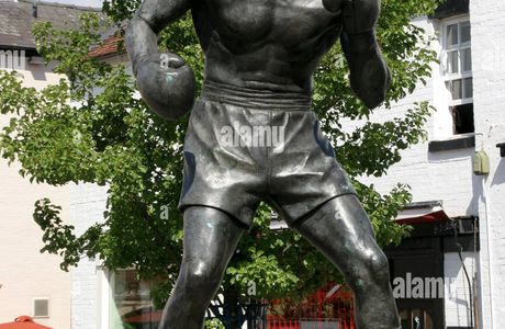 Randolph Turpin Statue
