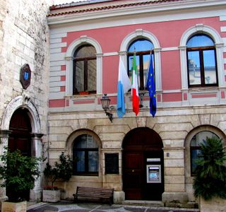 Palazzo D'Avalos-Laurelli