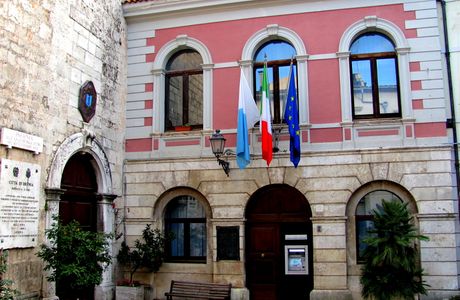 Palazzo D'Avalos-Laurelli