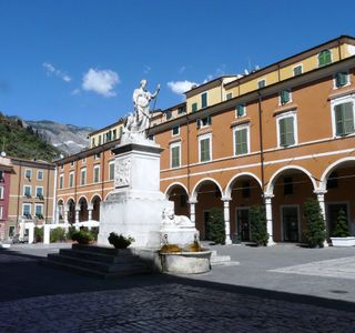 Piazza Alberica