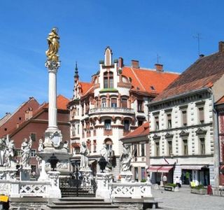 idovski Trg square