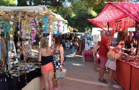 Hippy Market Punta Arabí