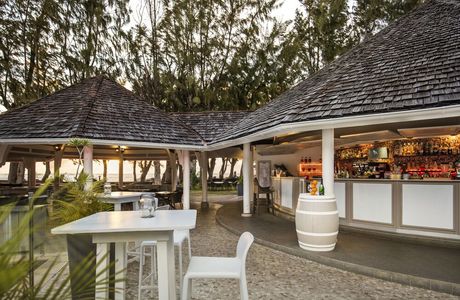 Le Bar - LUX* Saint Gilles