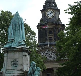 Queen Victoria Monument