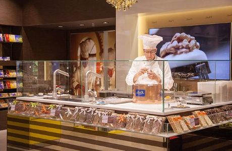 Lindt Chocolate Shop Luzern