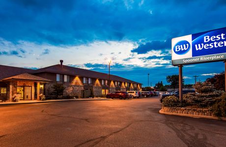 BASS LAKE INN