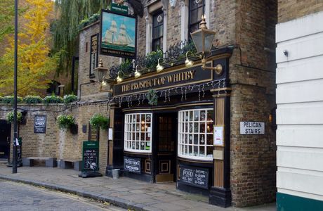The London Pub