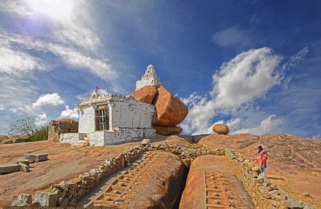 Malyavanta Raghunathaswamy Temple - Fatik Shilla