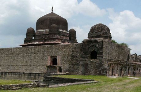 Ahmed Khan's Mosque and Tomb