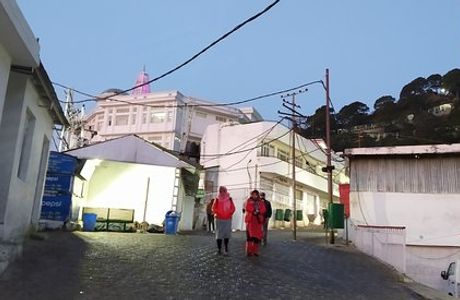 Ardhkuwari Mata Gufa