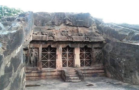 Mogalarajapuram Caves