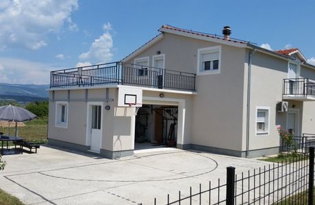 Danek villa