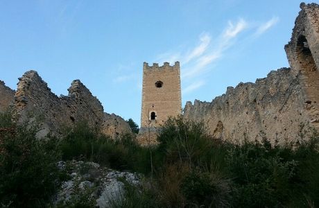 Castello di San Pio delle Camere