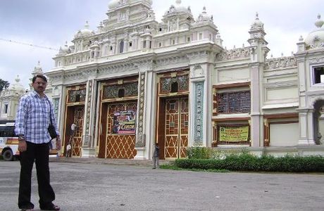 Jaganmohan Palace Art Gallery And Auditorium