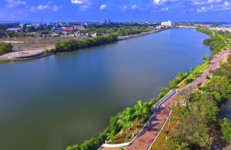 Iloilo River Esplanade