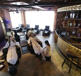 Millionaire Spa and Lounge