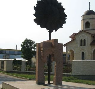 Monument Truck
